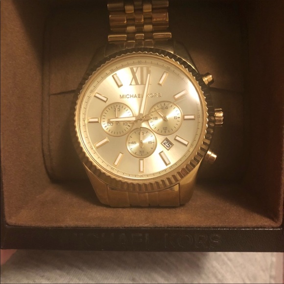 Michael Kors watch - Picture 1 of 3